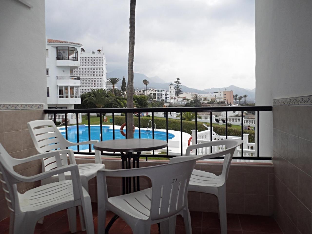 Palmeras 9 Menyber Nerja Εξωτερικό φωτογραφία